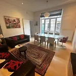 Chic Arty & Cosy 300M From Beach